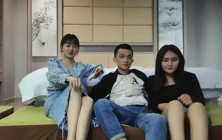 老嫖探花03-31妹子的逼太松射不出来双飞美女3