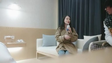 战神小利高品质探花风衣气质外围美女，服务的好再给你小费