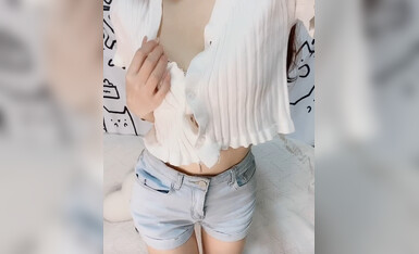 福利姬@网红萝莉@樱狸子（可爱狸子姐 春汨花音）之一线天