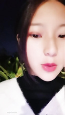 甄漂亮 學妹勾引保安大爺野戰 多場合集 (9)