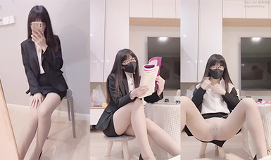 [直播系]悶騷的眼鏡妹 各種自插 騷氣上天最新合集 (11)