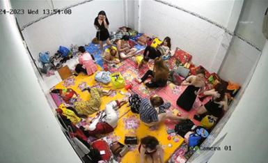 2023-5月最新流出黑客破解攝像頭監控偷拍❤️緬北夜總會小姐宿舍私密生活一個房間居然住那麼多人