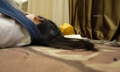 八月最新迷玩震撼福利私房售價170元MJ二人組迷玩雲南90後清純妹子岳X如捆綁倒立抽插各種方位角度拍特寫2 (1)