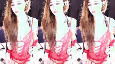 萬元定製網易CC星秀人氣風騷萬人迷極品女神【小初】私拍 騷舞道具紫薇各種高潮臉挑逗（2）