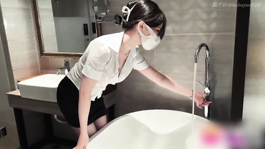 超顏值極品女神〖狐不妖〗帶性感母狗秘書出差 黑絲誘惑 無套內射，性感黑絲小高跟LO包臀裙，優雅氣質尤物小騷貨