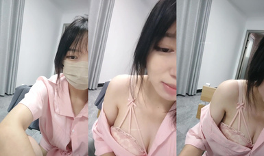 超級學生新人，下海  新作！最新登陸黃播平台，超清純顏值，超Q彈大奶+粉嫩鮑魚，懟臉大秀 直接狂射，沒有套路 太良心了！ (4)