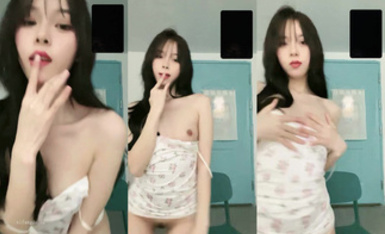 花椒極品網紅@小movo 土豪定製+裸舞+1V1作品合集(2)