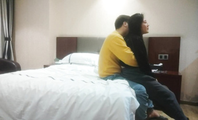 約外圍女神，很主動索求，顏值高，身材好，膚白貌美，滿目含情秋波陣陣，共度春宵一刻高潮迭起