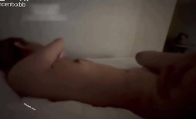 【反差淫妻泄密】強勢回歸，推特27萬粉NTR媚黑綠帽淫妻【vincentxxbb】最新VIP福利，3P中出內射 (5)