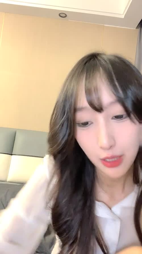 全网最美女神，【0咕噜0】，天价收费房，让你从头硬到尾，极品小仙女，纯欲天花板，长期位列收益榜前三