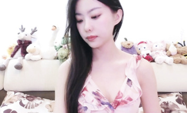 stripchat高顏值主播【Cecilia0903】氣質女神直播日常 (36)