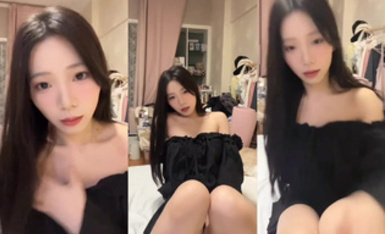 極品美女1V1視頻裸聊 (2)