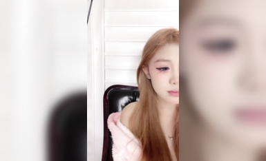 发育极好的精神小妹！【椰子呀】全裸热舞~