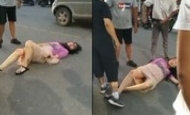 大型捉奸现场实录，抓奸街头扒衣暴打小三